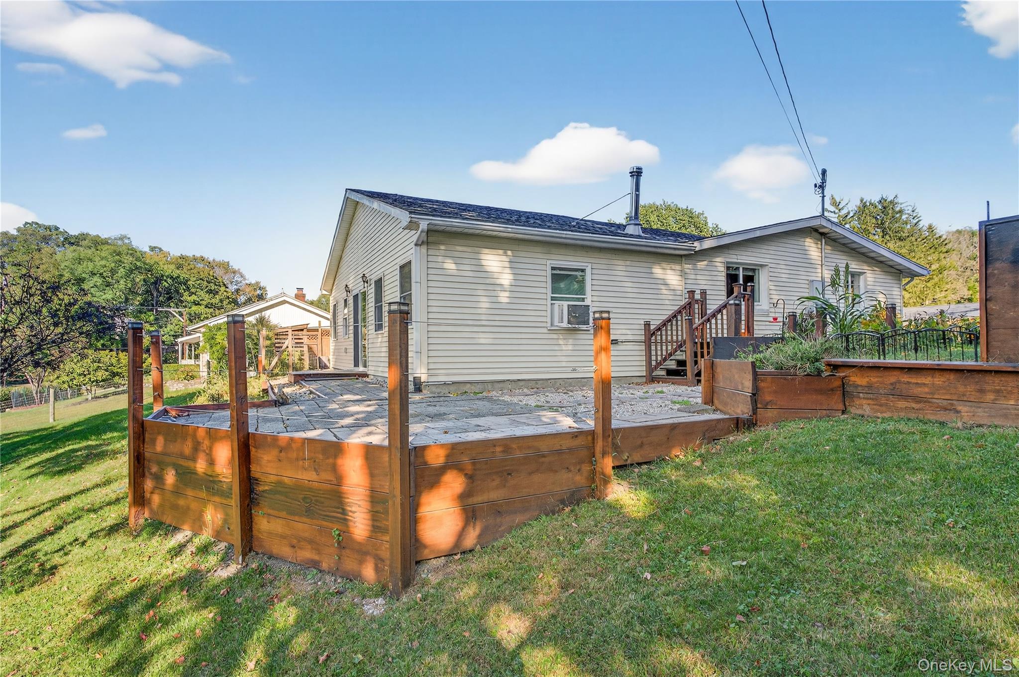 #5 photo, 9 Wickes Lane, New Hamburg , NY 12590