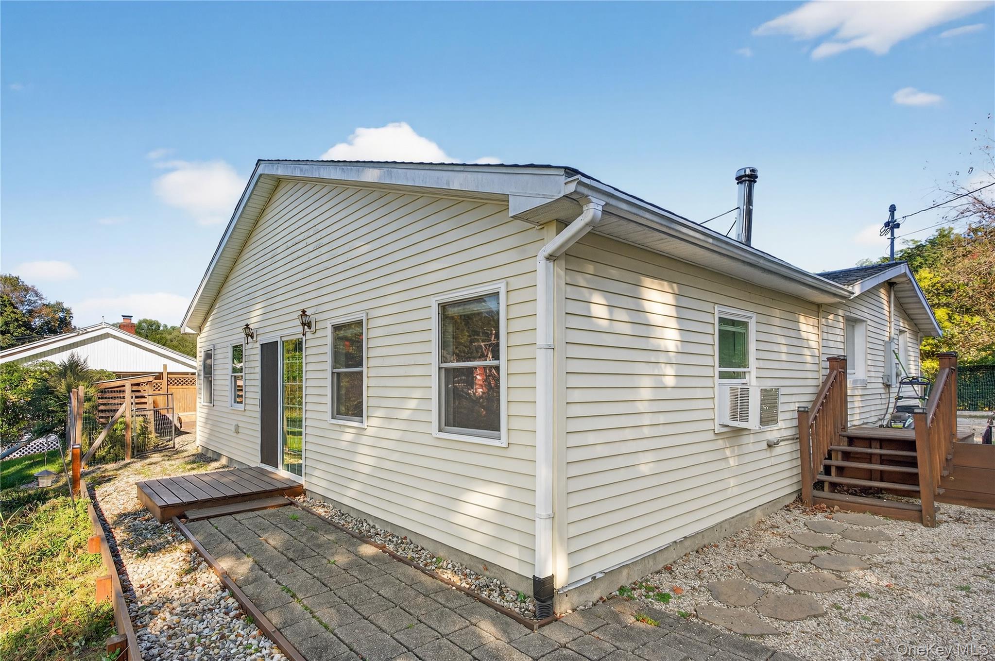 #6 photo, 9 Wickes Lane, New Hamburg , NY 12590