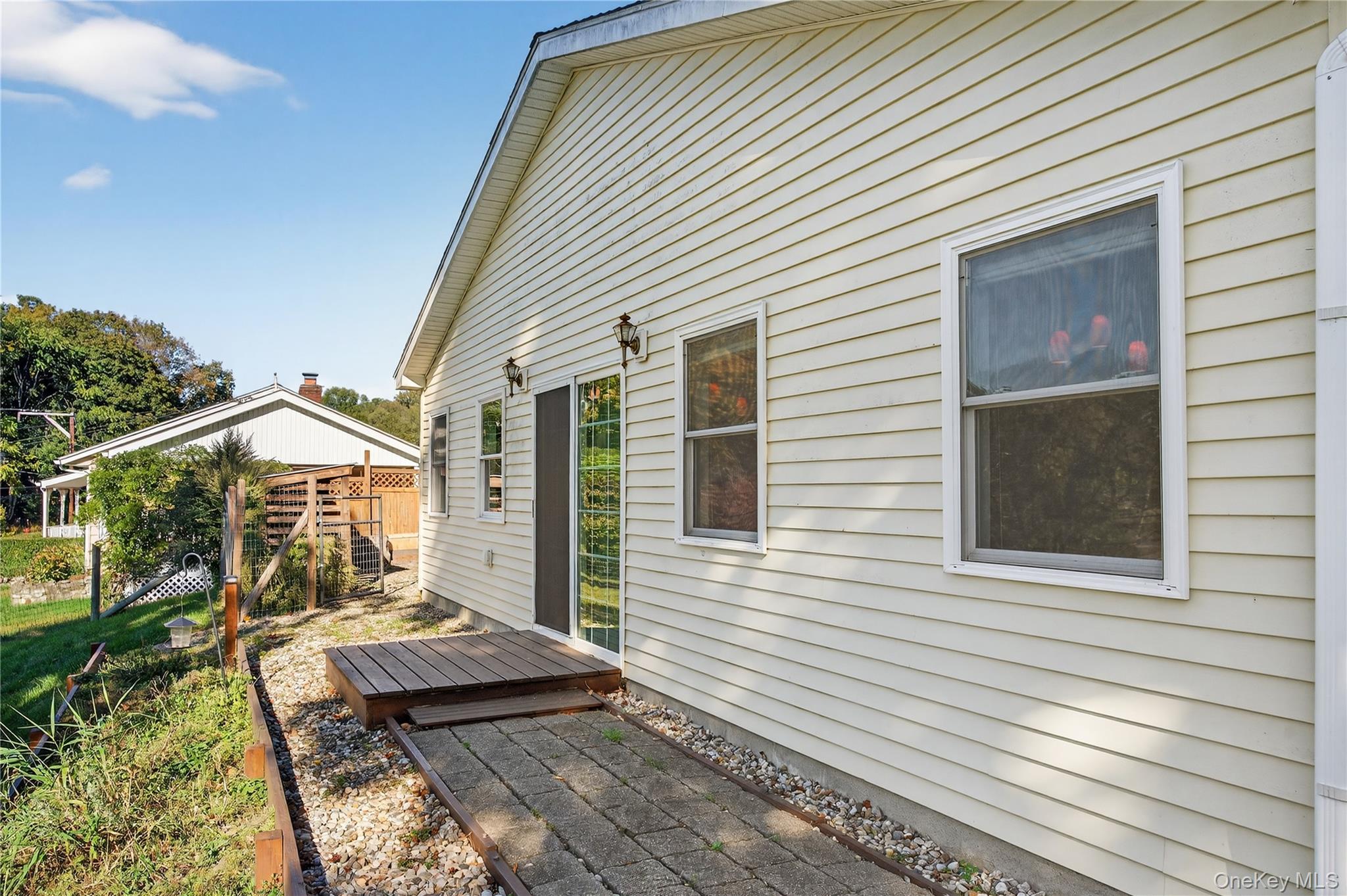 #7 photo, 9 Wickes Lane, New Hamburg , NY 12590