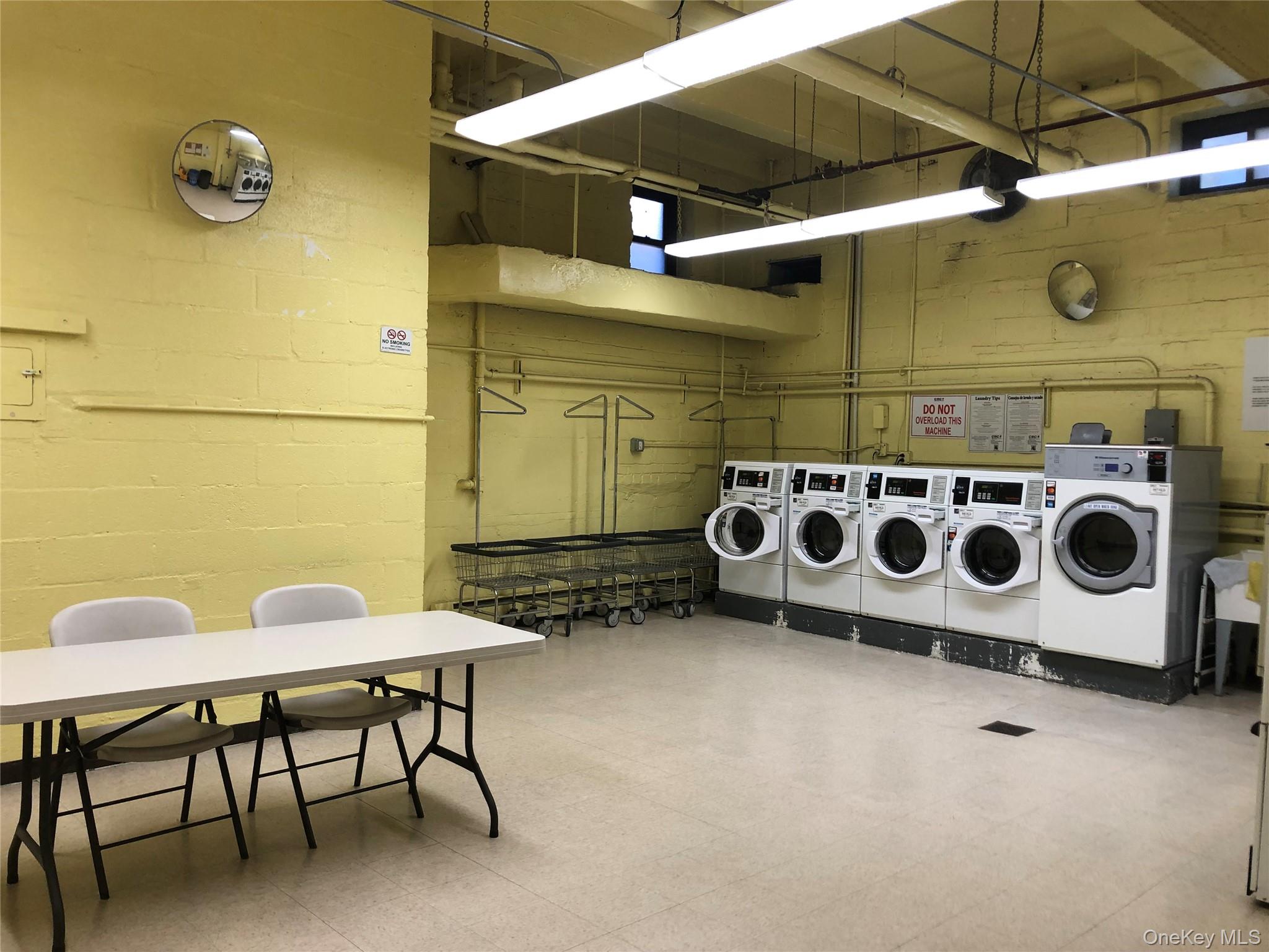 #18 photo, 99-10 60Ave, クイーンズ区 Corona , NY 11368