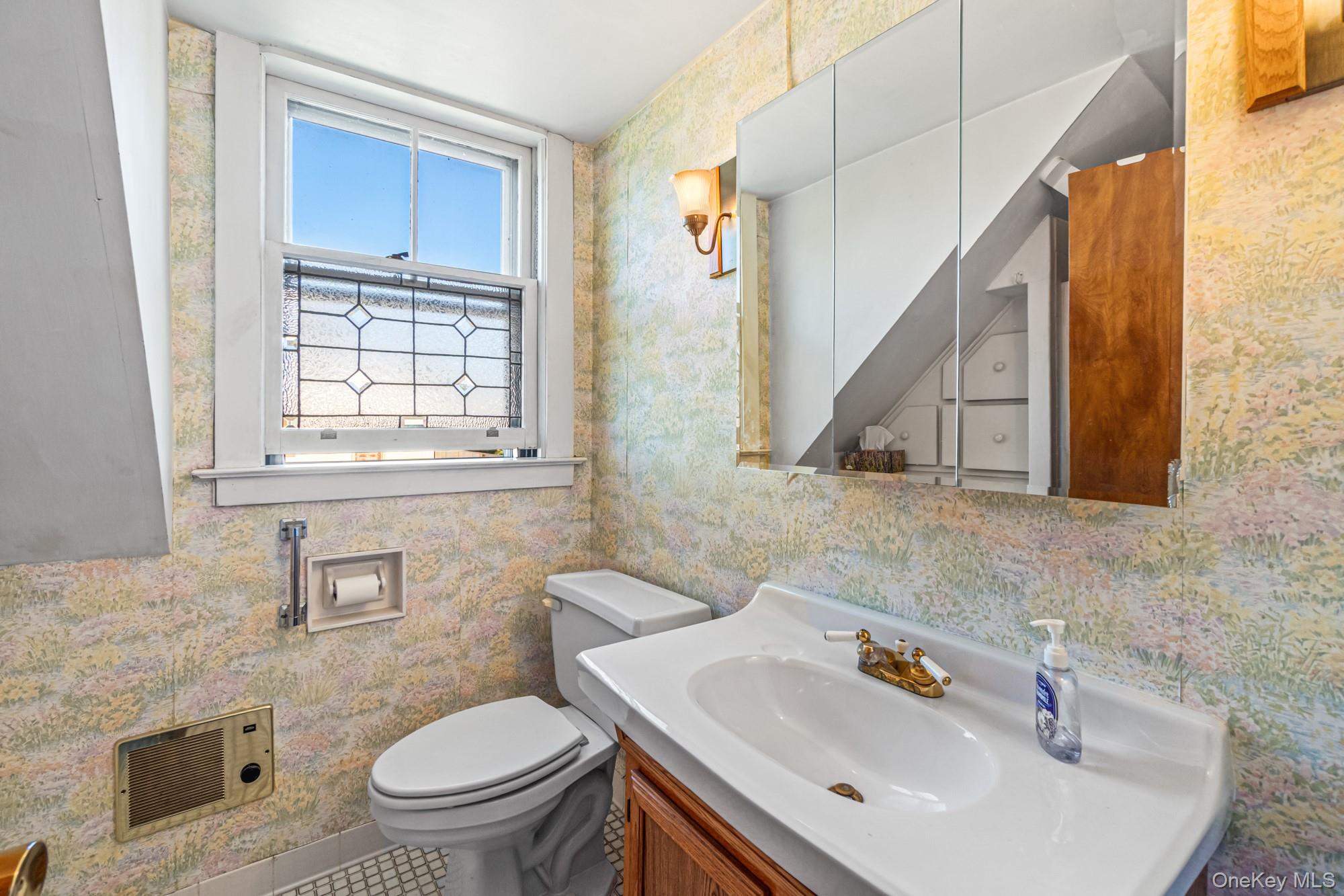 #17 photo, 184-51 Hovenden Road, Jamaica Estates , NY 11432