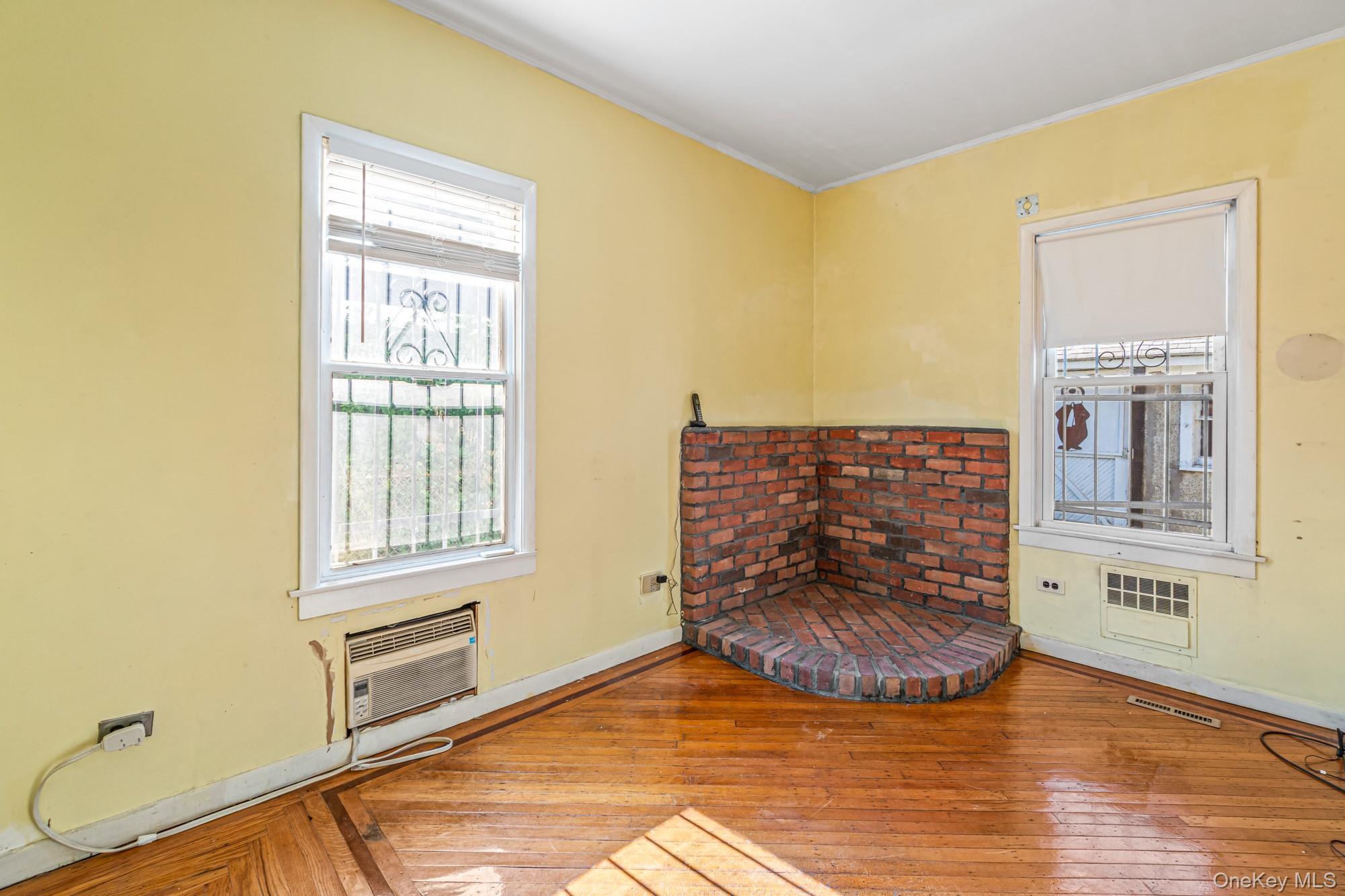 #9 photo, 184-51 Hovenden Road, Jamaica Estates , NY 11432