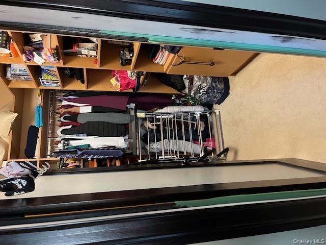 #2 photo, 5922 Cooper Avenue, クイーンズ区 Glendale , NY 11385