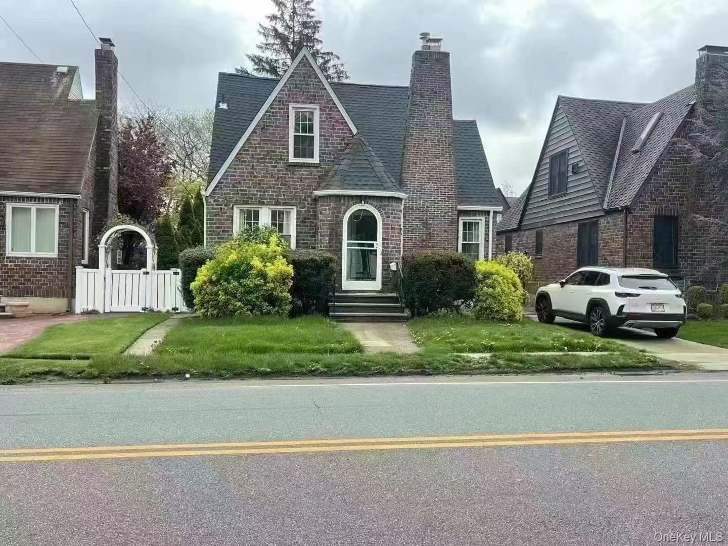 #1 photo, 345 Plainfield Avenue, Floral Park , NY 11001