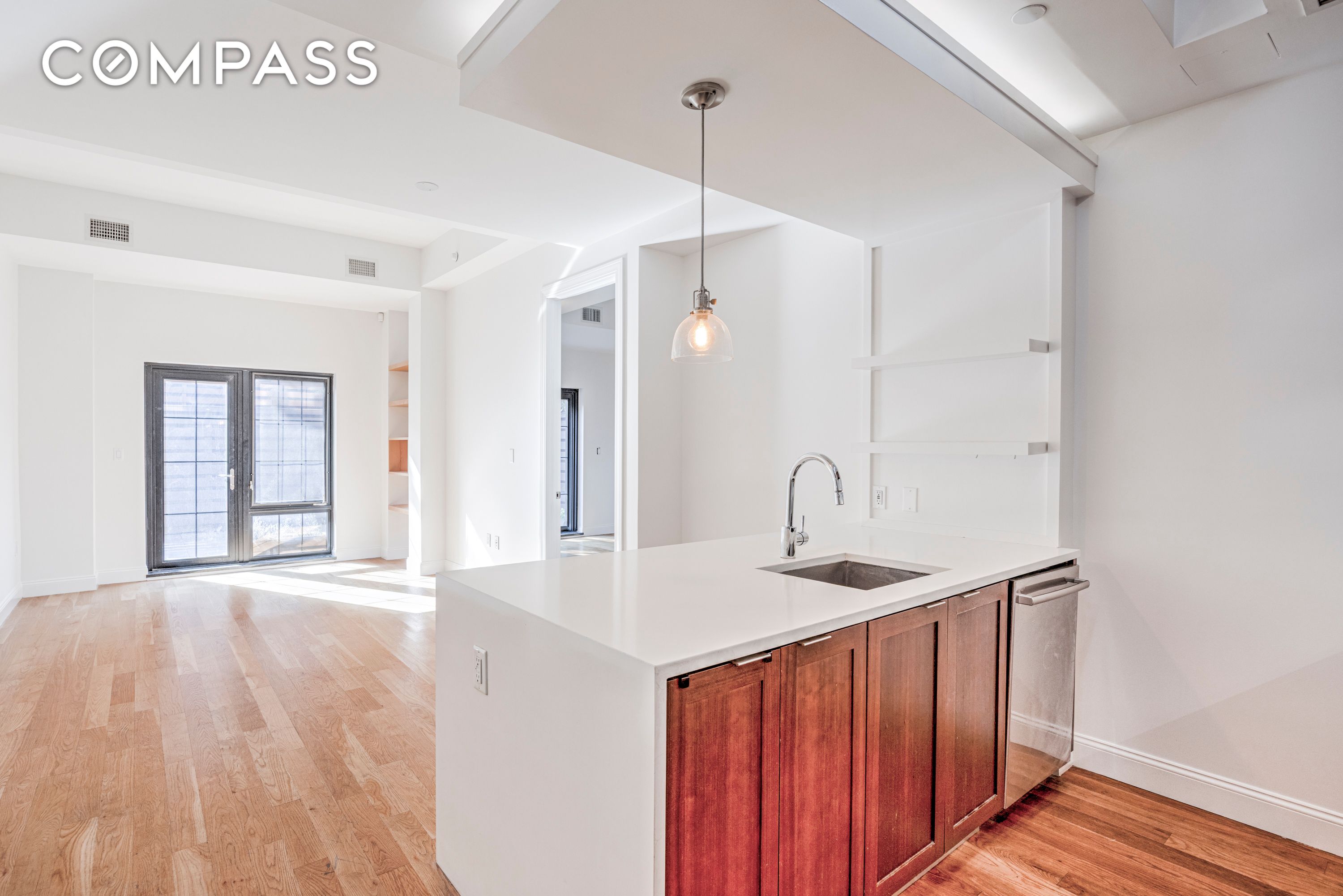 #14 photo, 42 Maspeth Avenue, ブルックリン区 East Williamsburg , NY 11211