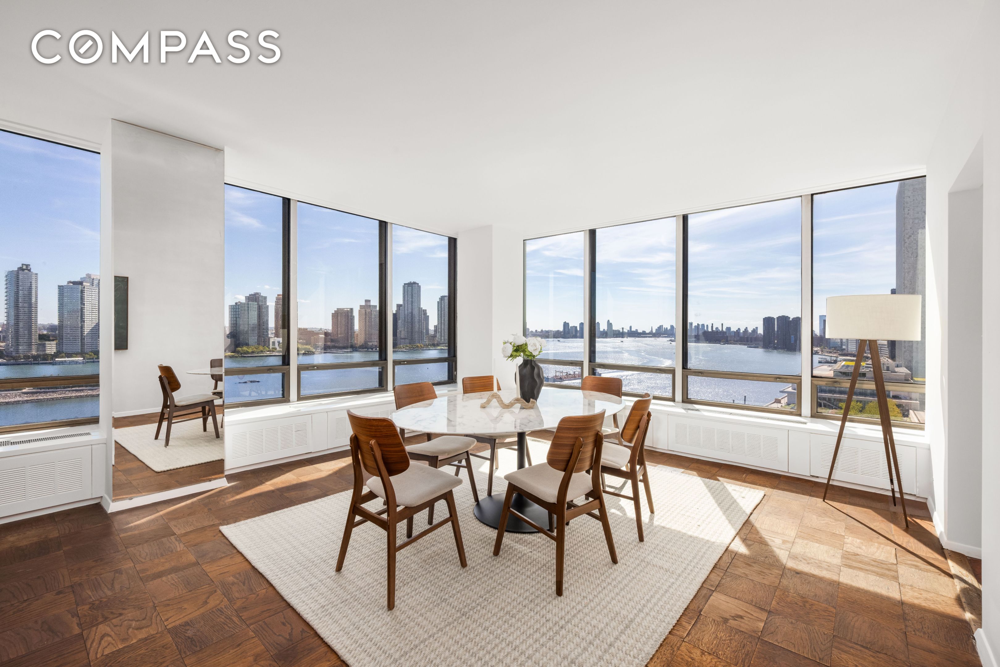 #4 photo, 870 United Nations Plaza, マンハッタン Midtown East , NY 10017