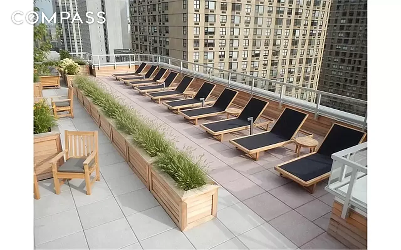 #15 photo, 360 E 72nd Street, Lenox Hill , NY 10021