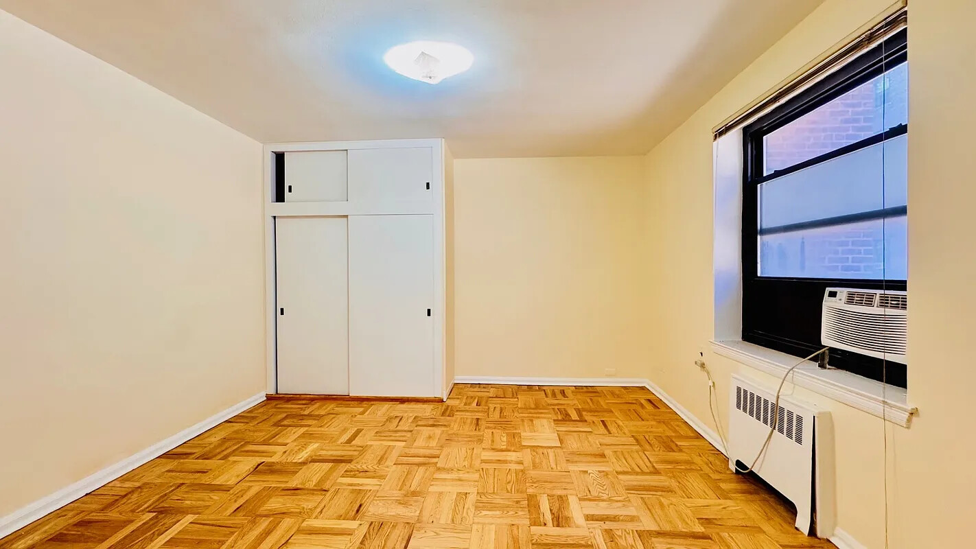 #10 photo, 32-22 91ST Street, East Elmhurst , NY 11369