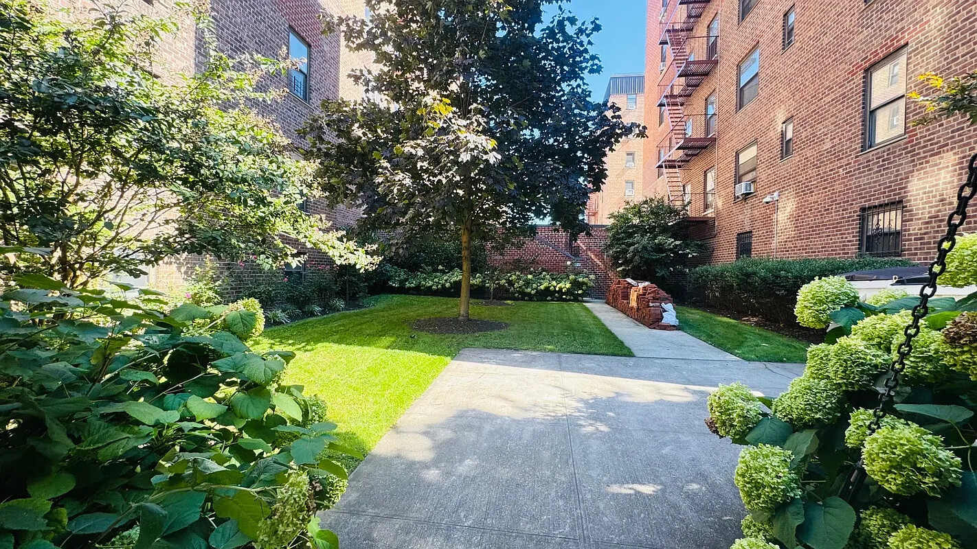 #18 photo, 32-22 91ST Street, East Elmhurst , NY 11369