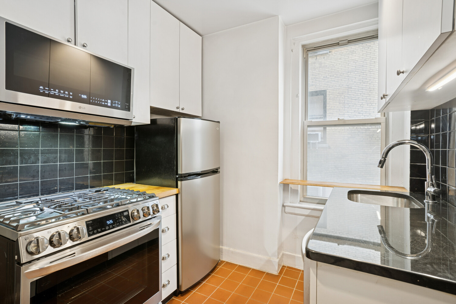 #8 photo, 588 W END Avenue, マンハッタン Upper West Side , NY 10024