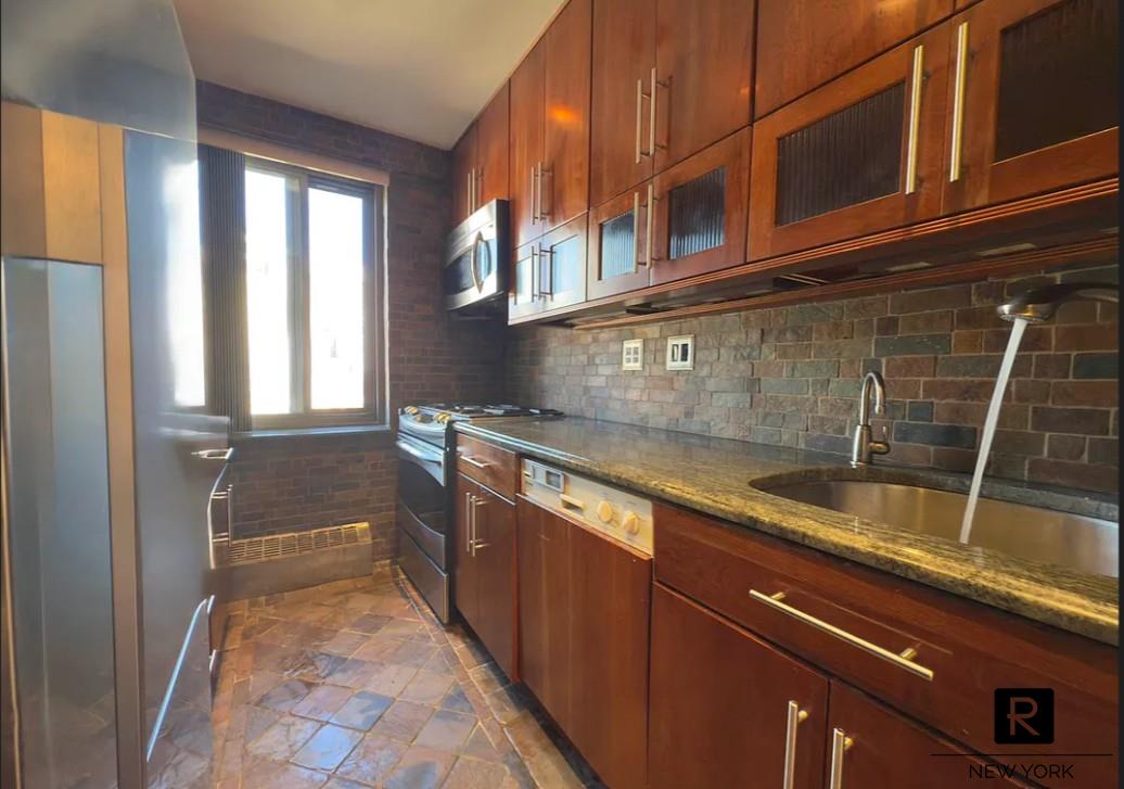 #5 photo, 420 E 64th Street, マンハッタン Upper East Side , NY 10065