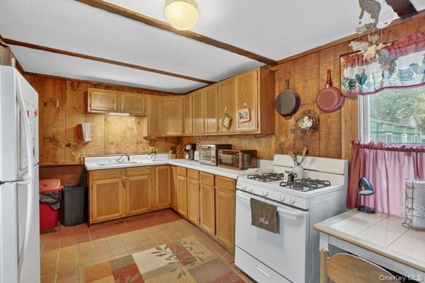 #4 photo, 33 Thompson Street, Red Hook , NY 12571