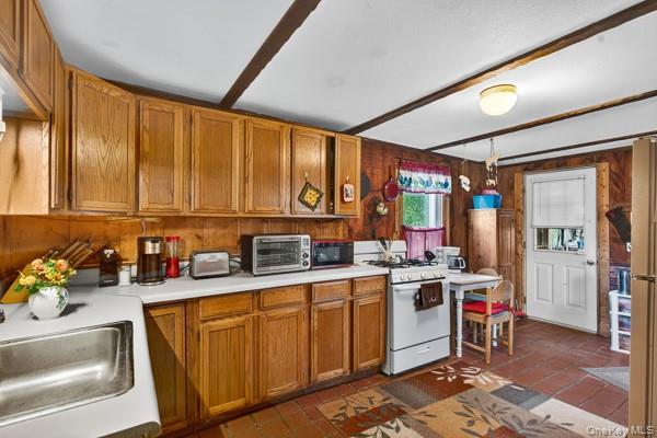 #5 photo, 33 Thompson Street, Red Hook , NY 12571