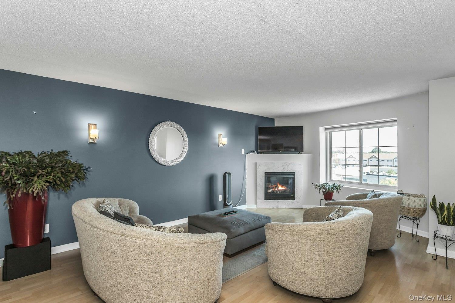 #15 photo, 242 MAPLE Avenue, ナッソー郡 Westbury , NY 11590