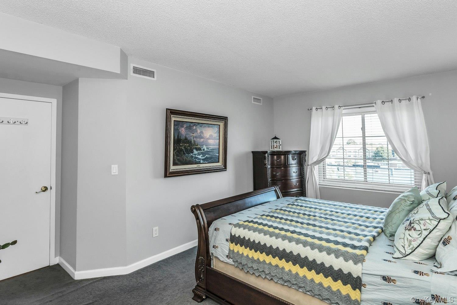 #20 photo, 242 MAPLE Avenue, ナッソー郡 Westbury , NY 11590