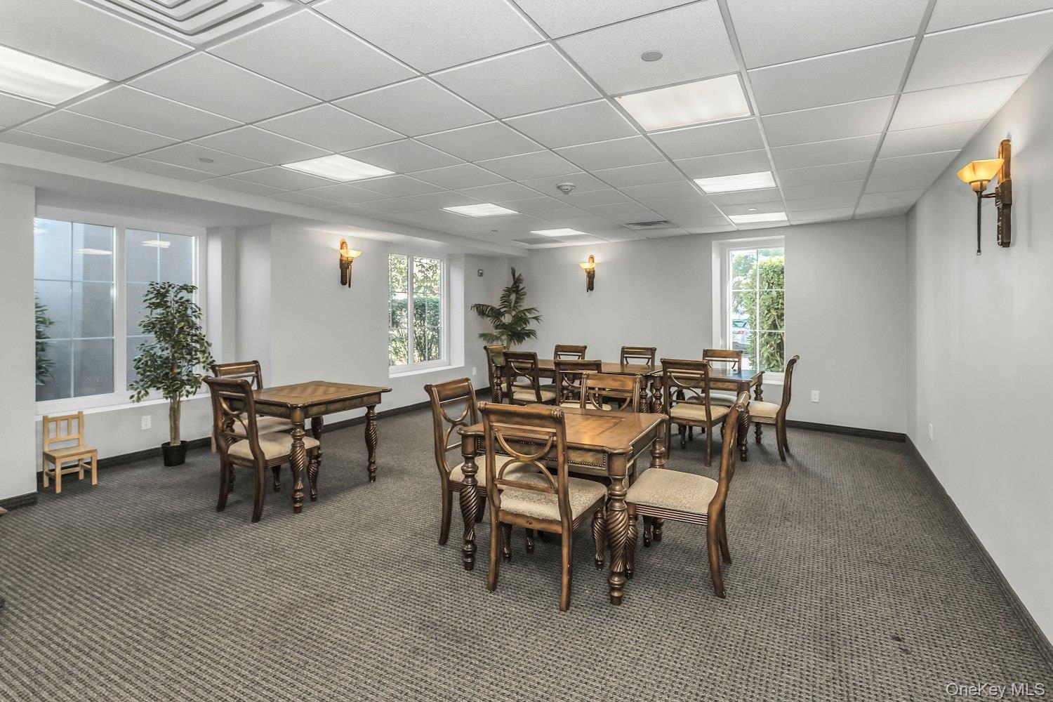 #8 photo, 242 MAPLE Avenue, ナッソー郡 Westbury , NY 11590