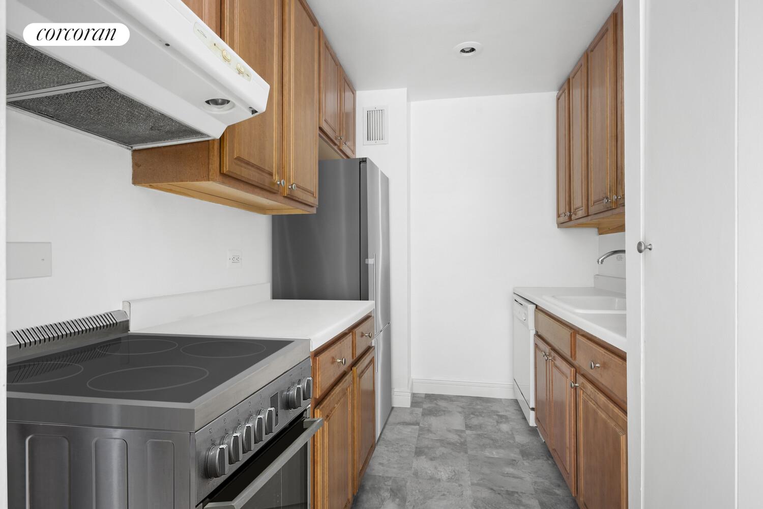 #7 photo, 133 BARROW Street, West Village , NY 10014