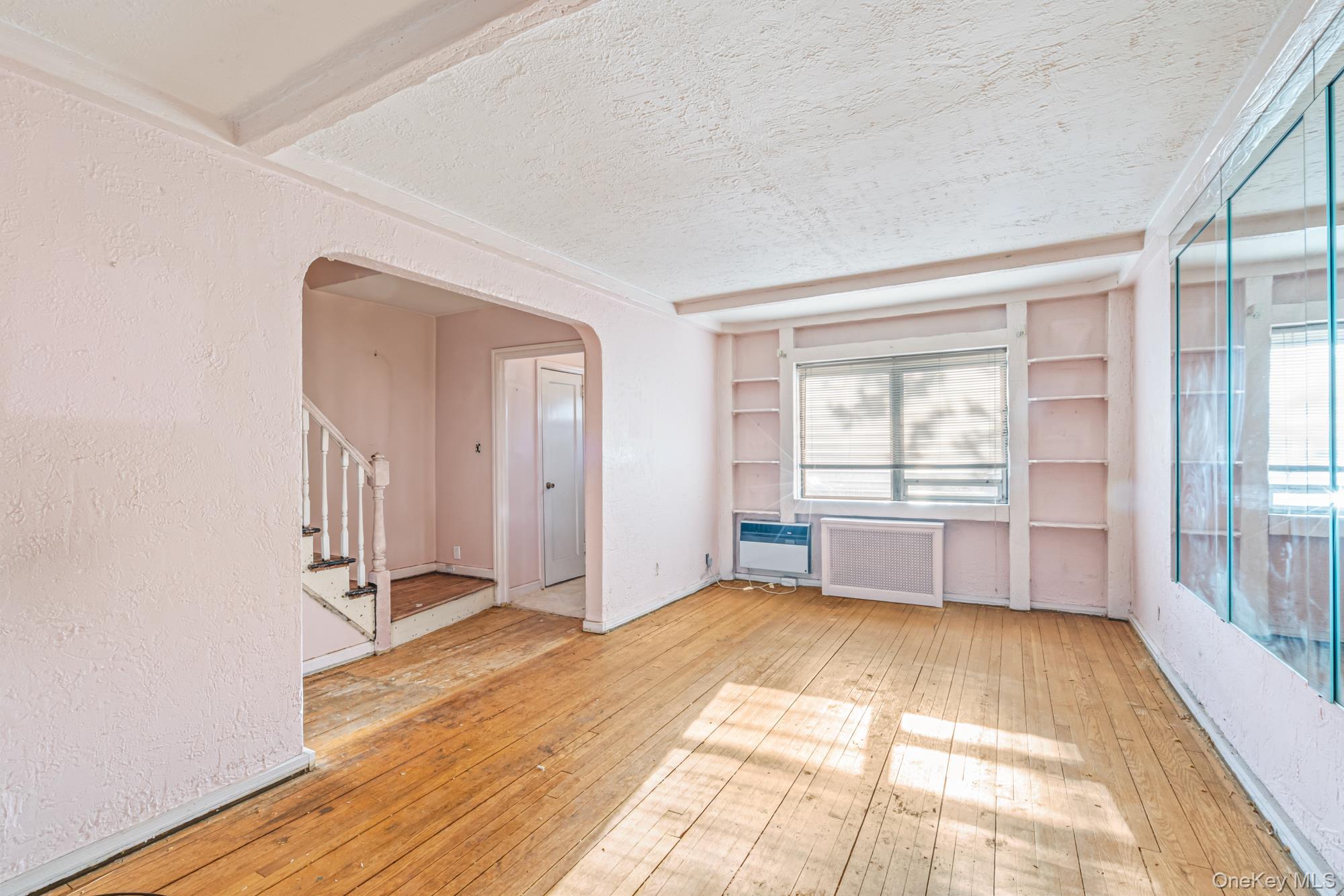 #3 photo, 58-15 Clearview Expressway, Bayside , NY 11364