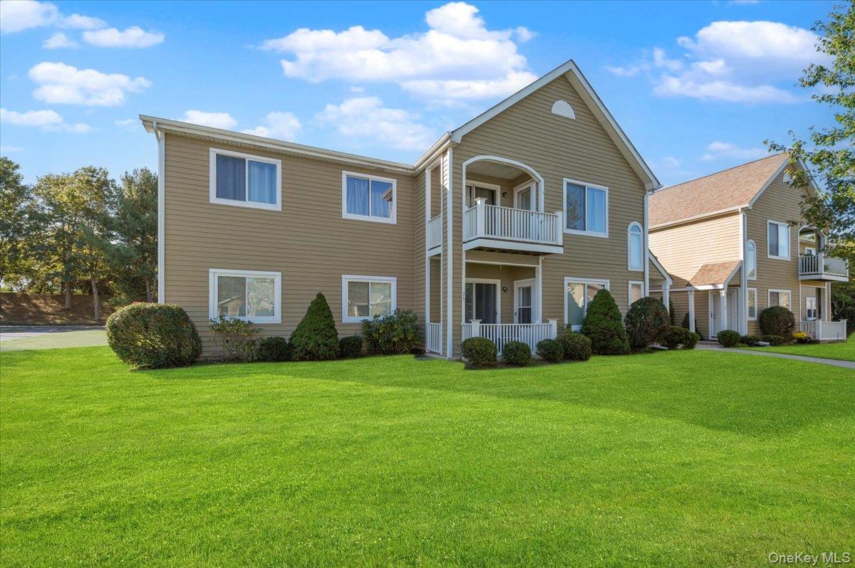 #1 photo, 75 Eric Drive, サフォーク郡 Middle Island , NY 11953