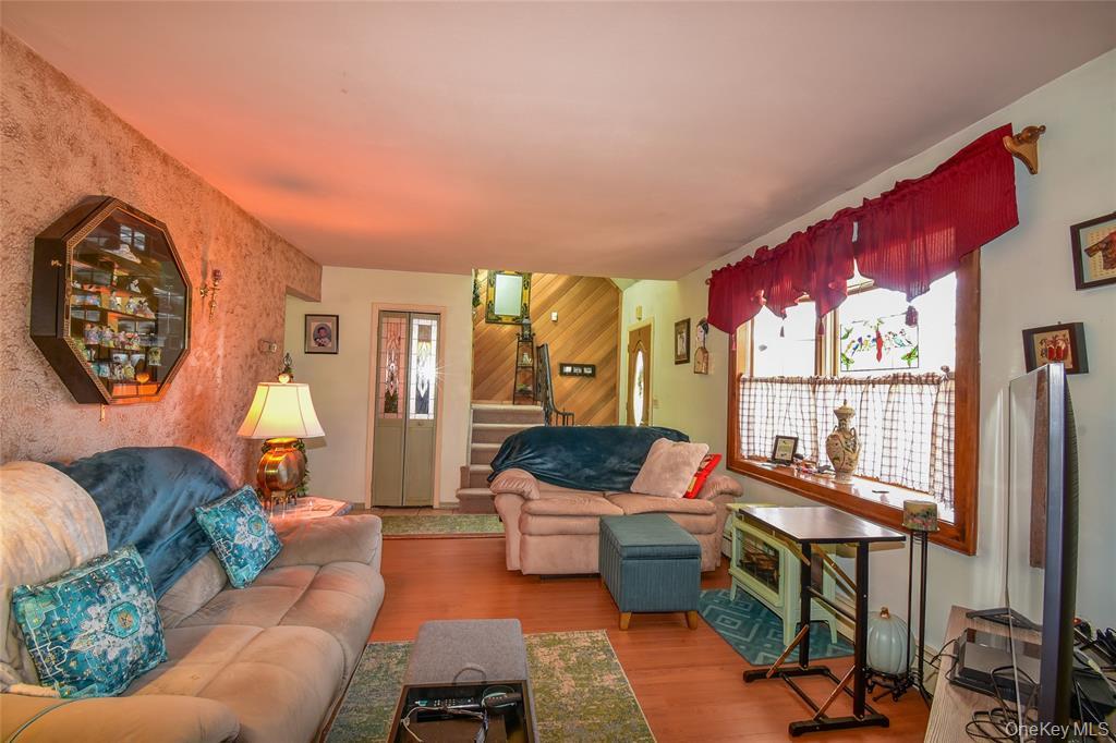 #5 photo, 337 Mount Sinai Coram Road, Mount Sinai , NY 11766