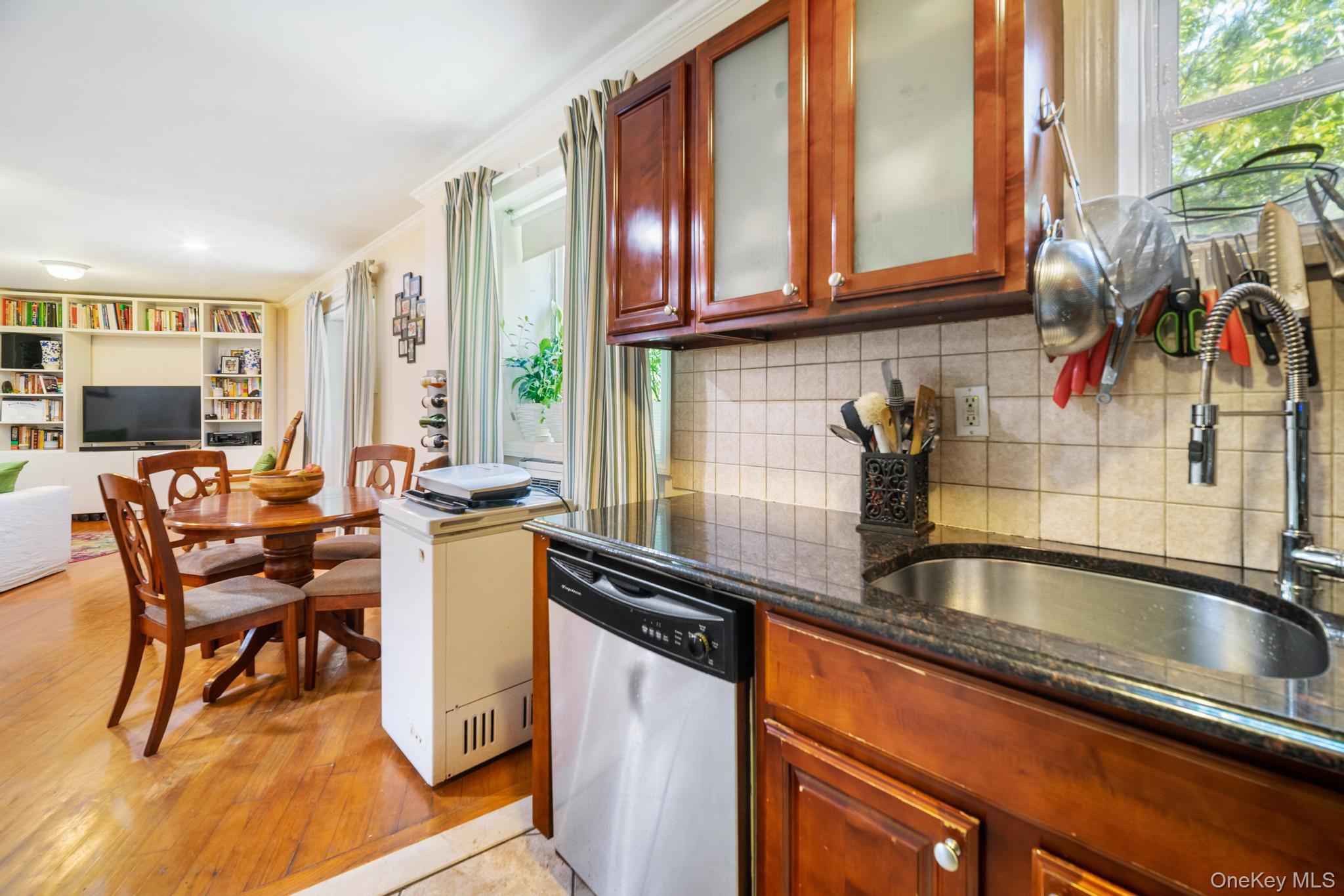 #11 photo, 852 Home Street, ブロンクス区 Bronx , NY 10459