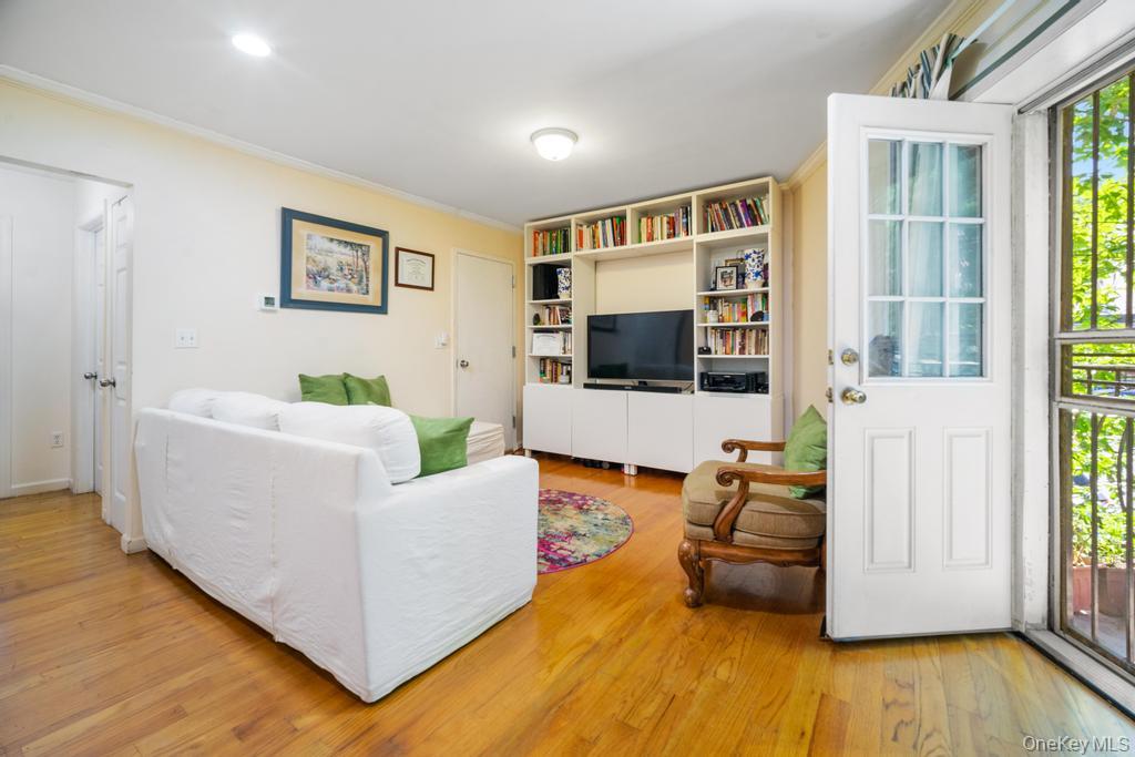 #2 photo, 852 Home Street, ブロンクス区 Bronx , NY 10459