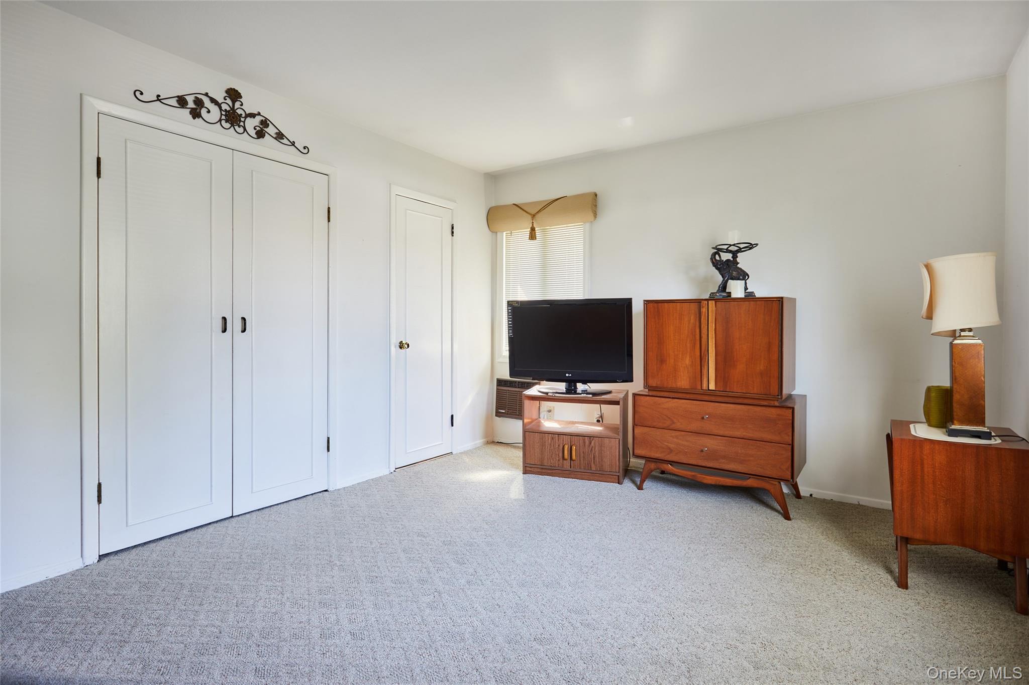 #13 photo, 3373 Lawrence Avenue, Oceanside , NY 11572