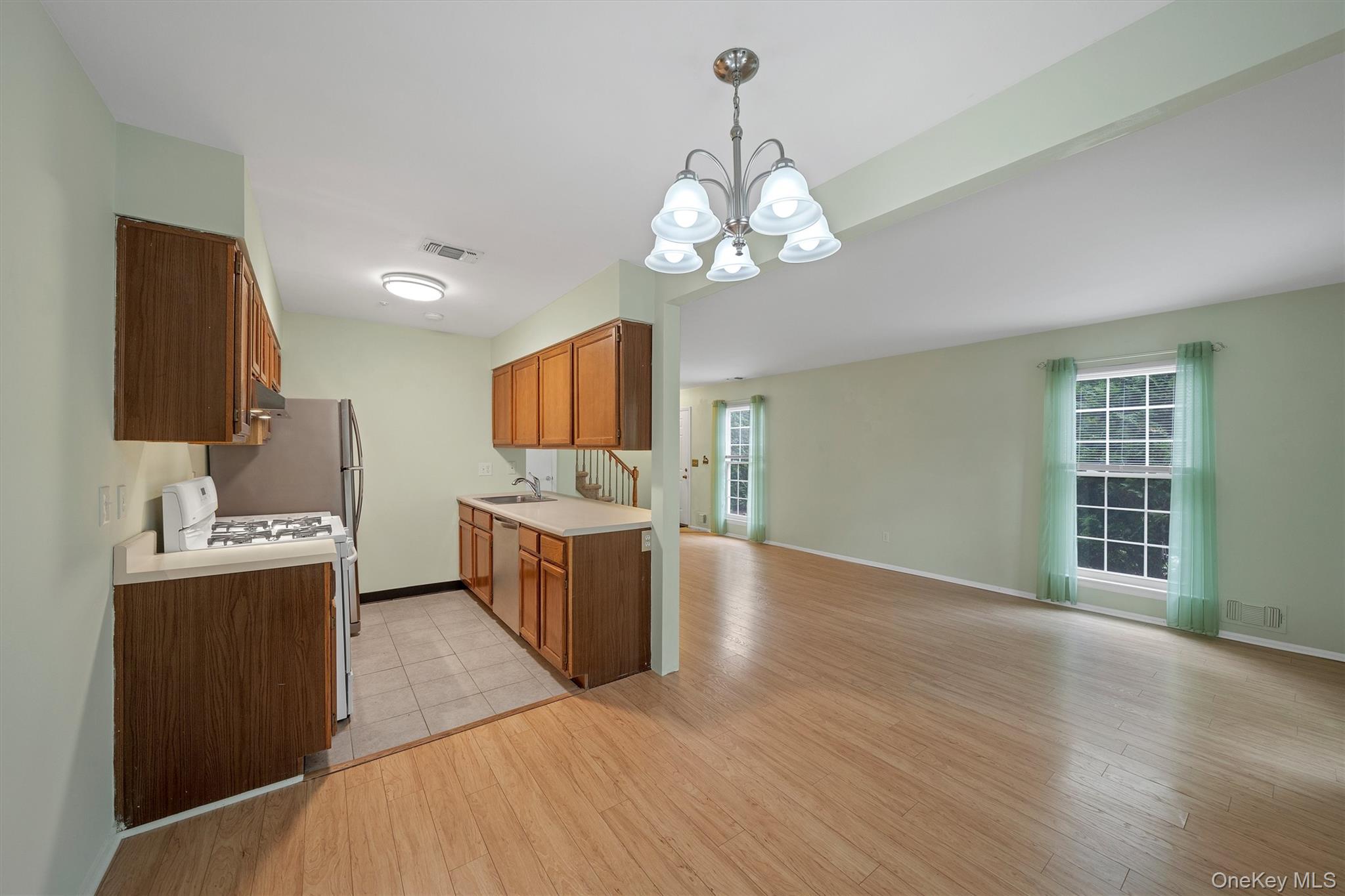 #13 photo, 29 The Rise, Warwick , NY 10990