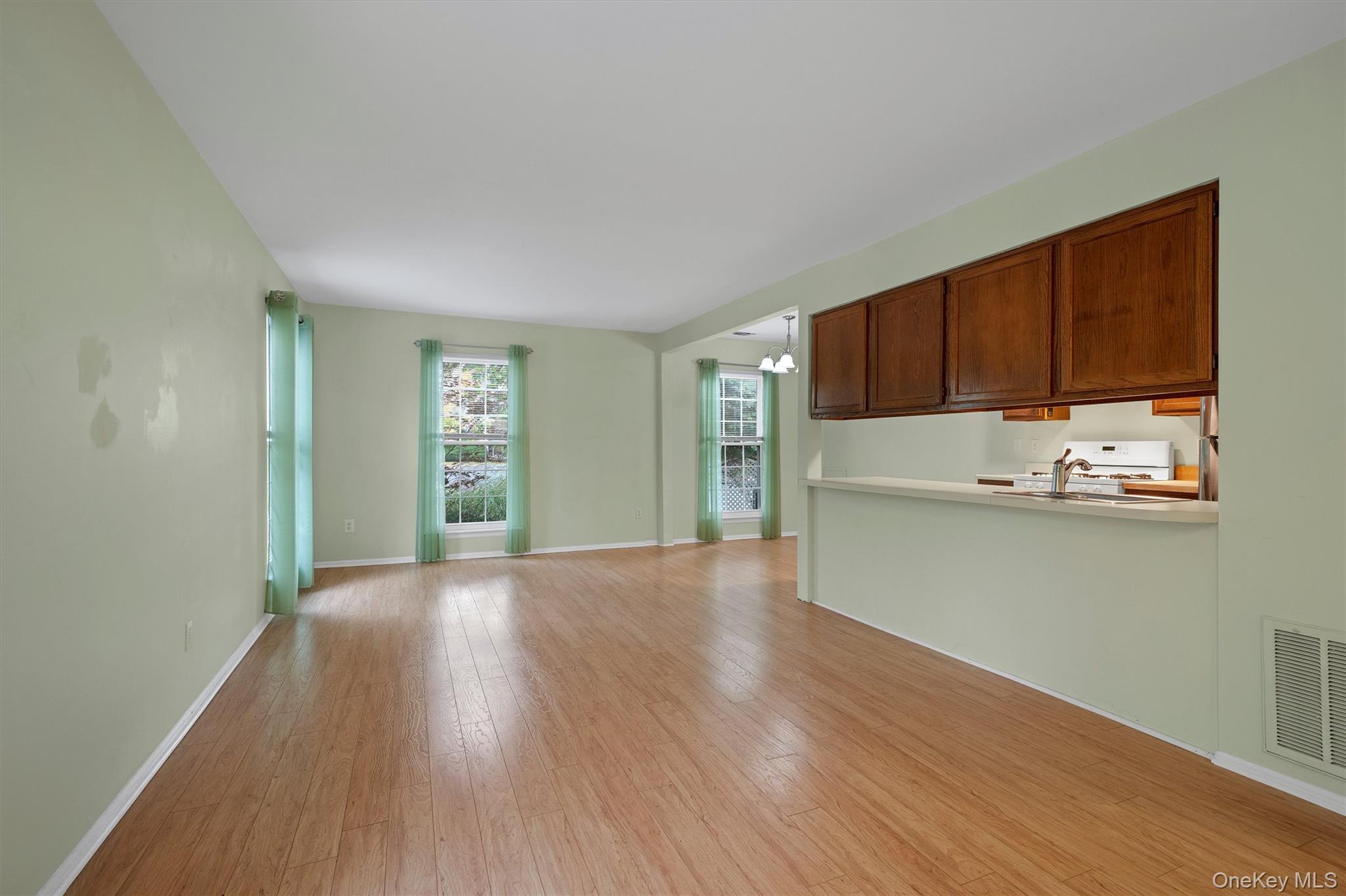 #7 photo, 29 The Rise, Warwick , NY 10990