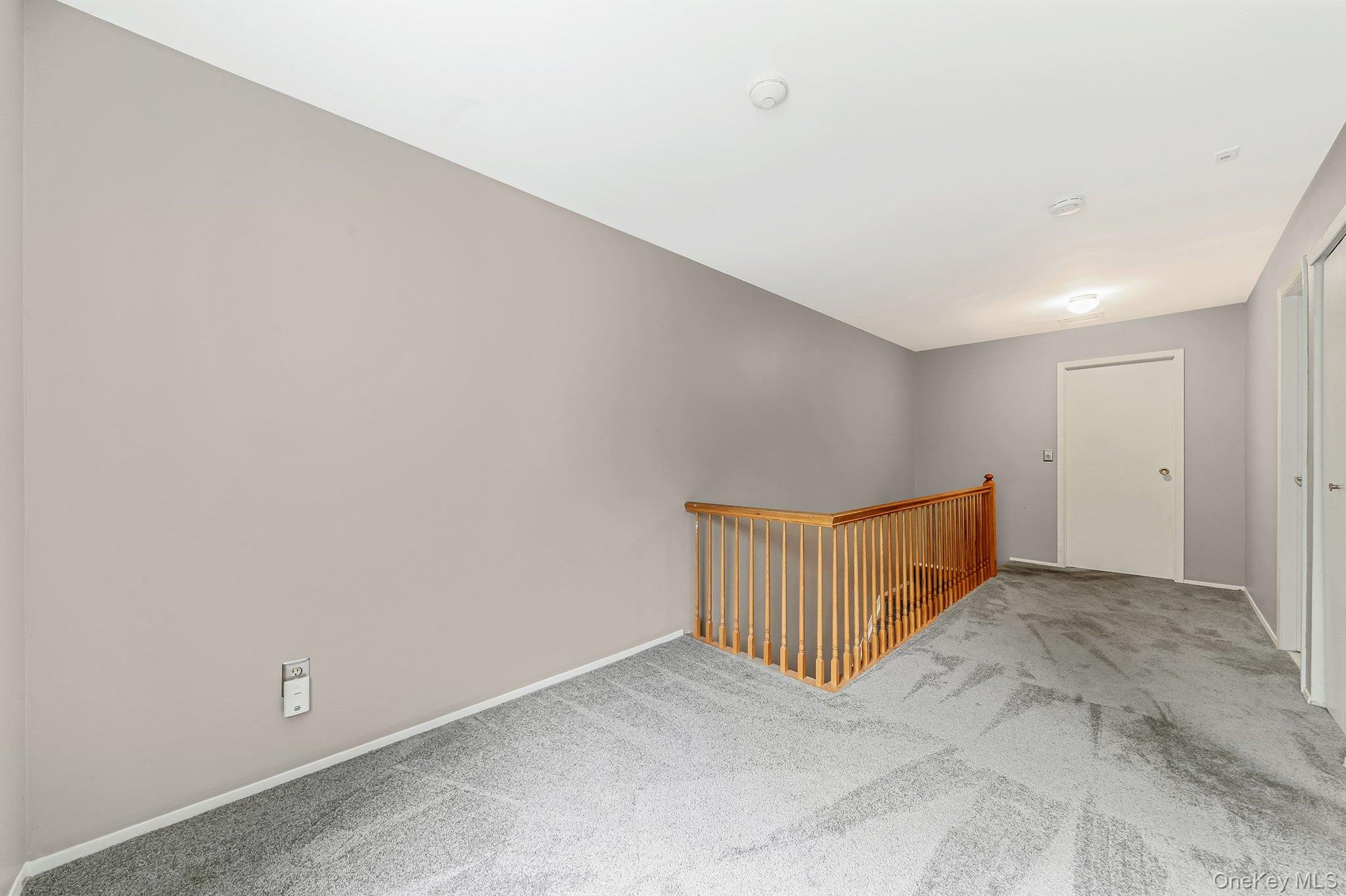 #14 photo, 908 Sara Circle, サフォーク郡 Port Jefferson Station , NY 11776