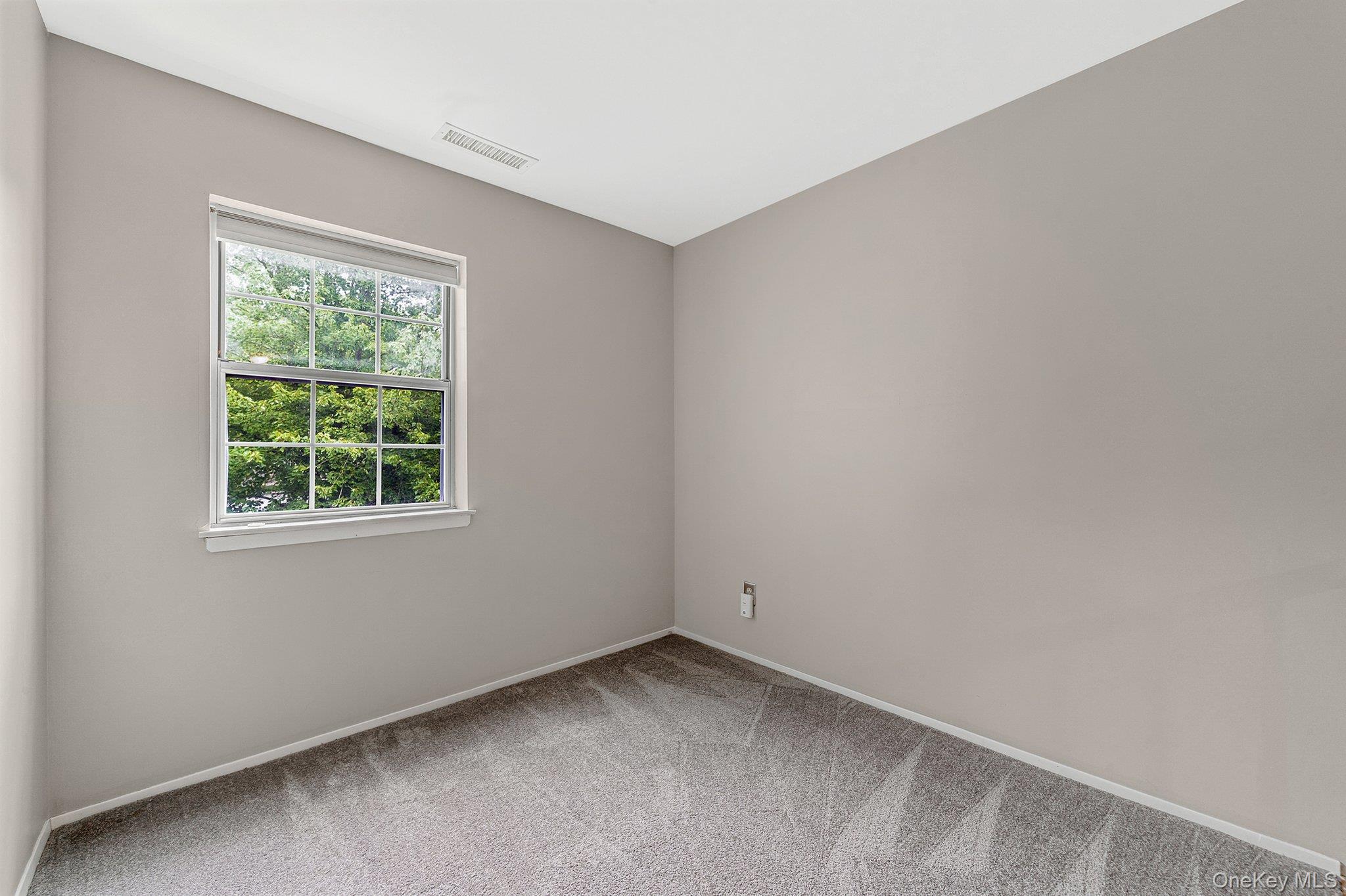 #15 photo, 908 Sara Circle, サフォーク郡 Port Jefferson Station , NY 11776