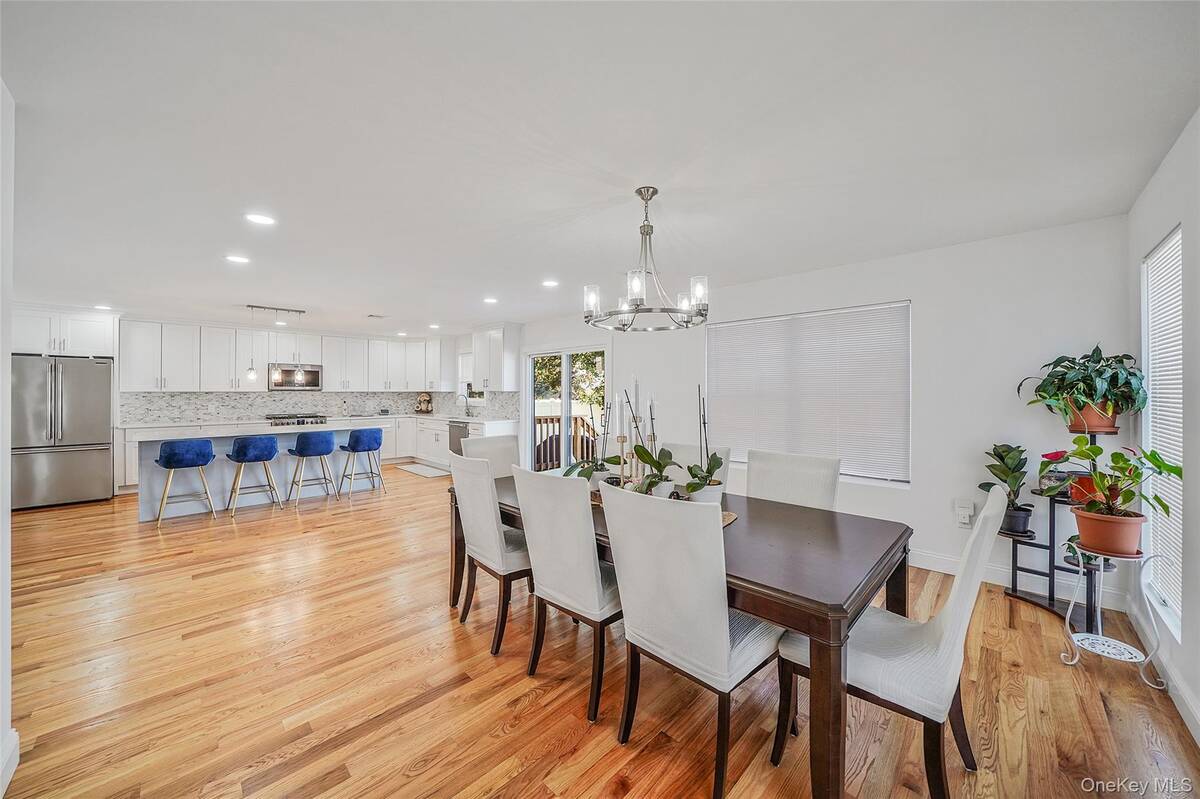 #12 photo, 41 Eldridge Avenue, Hempstead , NY 11550