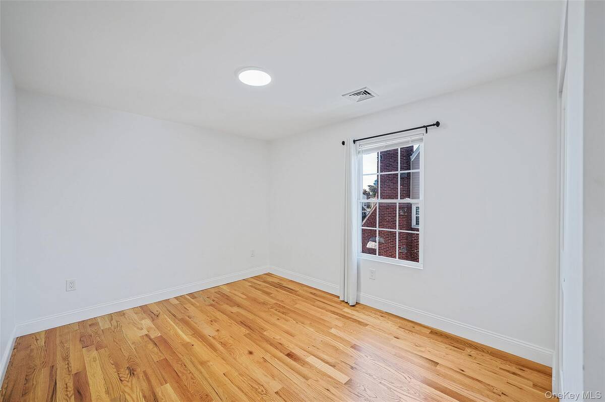 #13 photo, 41 Eldridge Avenue, Hempstead , NY 11550