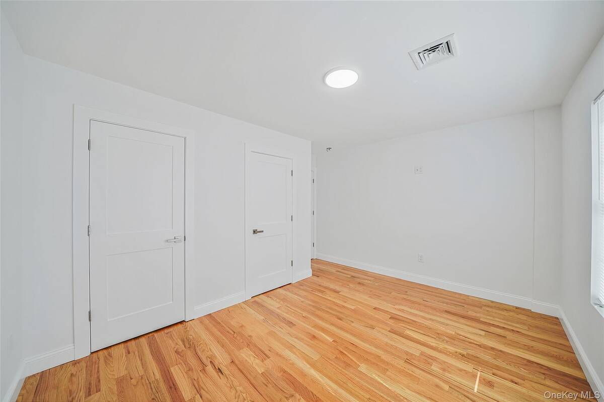 #16 photo, 41 Eldridge Avenue, Hempstead , NY 11550