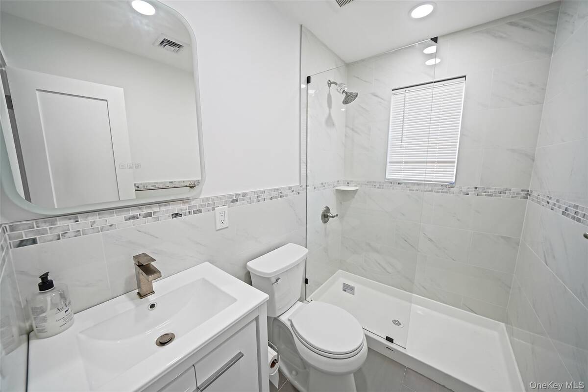 #22 photo, 41 Eldridge Avenue, Hempstead , NY 11550