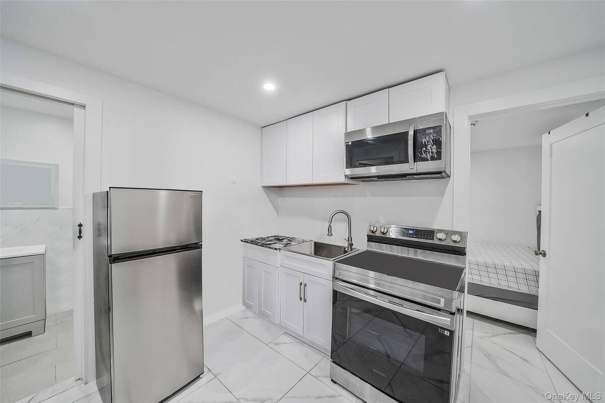 #24 photo, 41 Eldridge Avenue, Hempstead , NY 11550