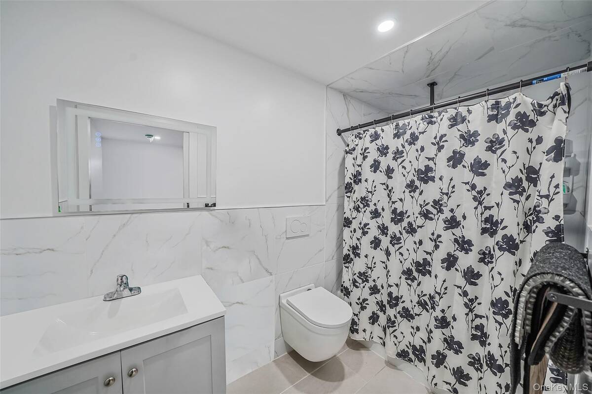 #25 photo, 41 Eldridge Avenue, Hempstead , NY 11550