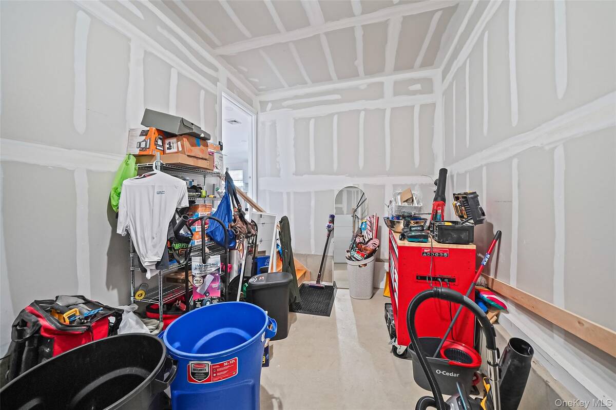 #33 photo, 41 Eldridge Avenue, Hempstead , NY 11550