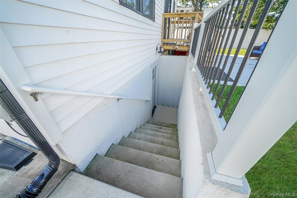 #40 photo, 41 Eldridge Avenue, Hempstead , NY 11550