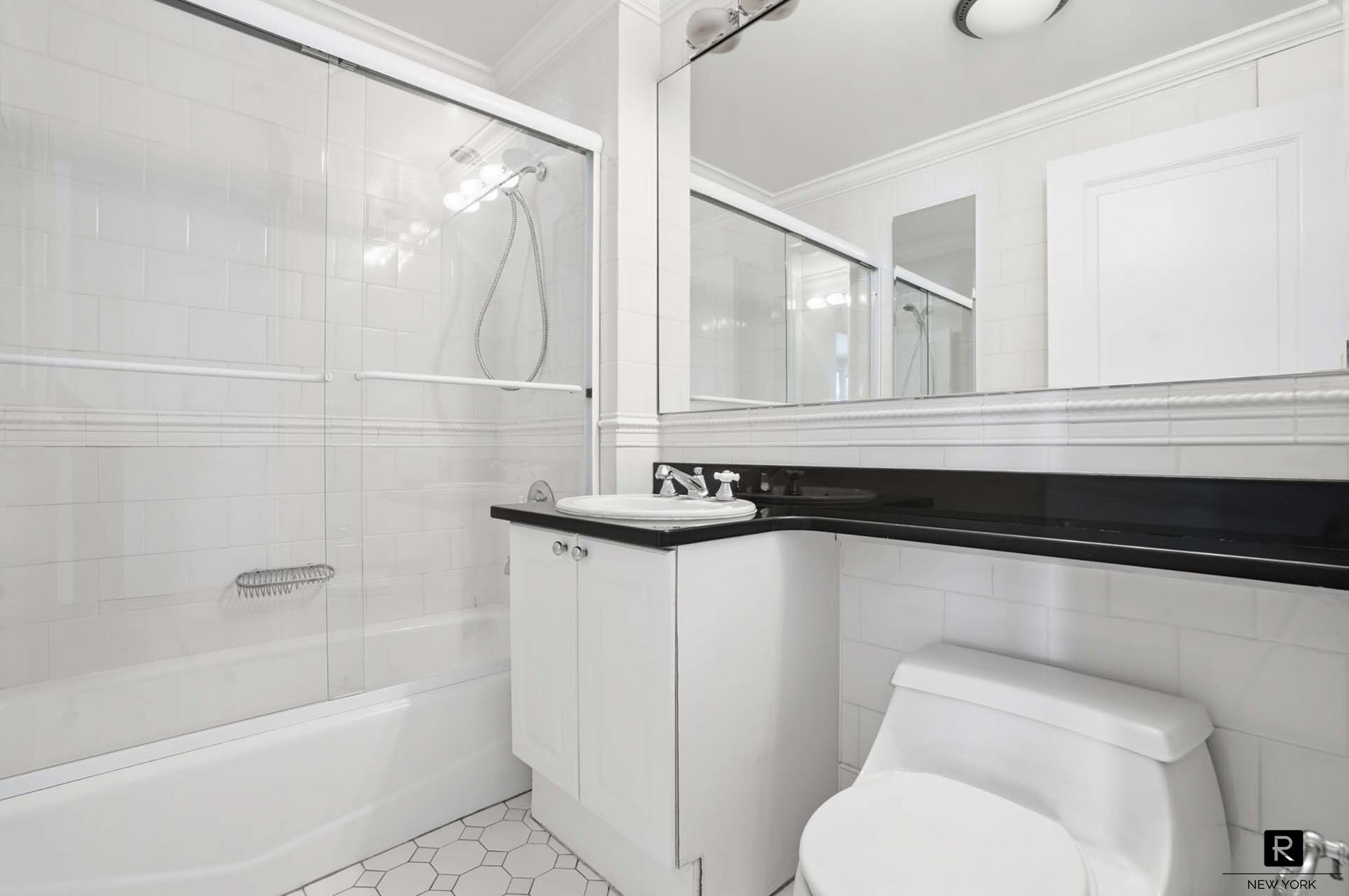 #12 photo, New York City, Upper East Side , NY 10128