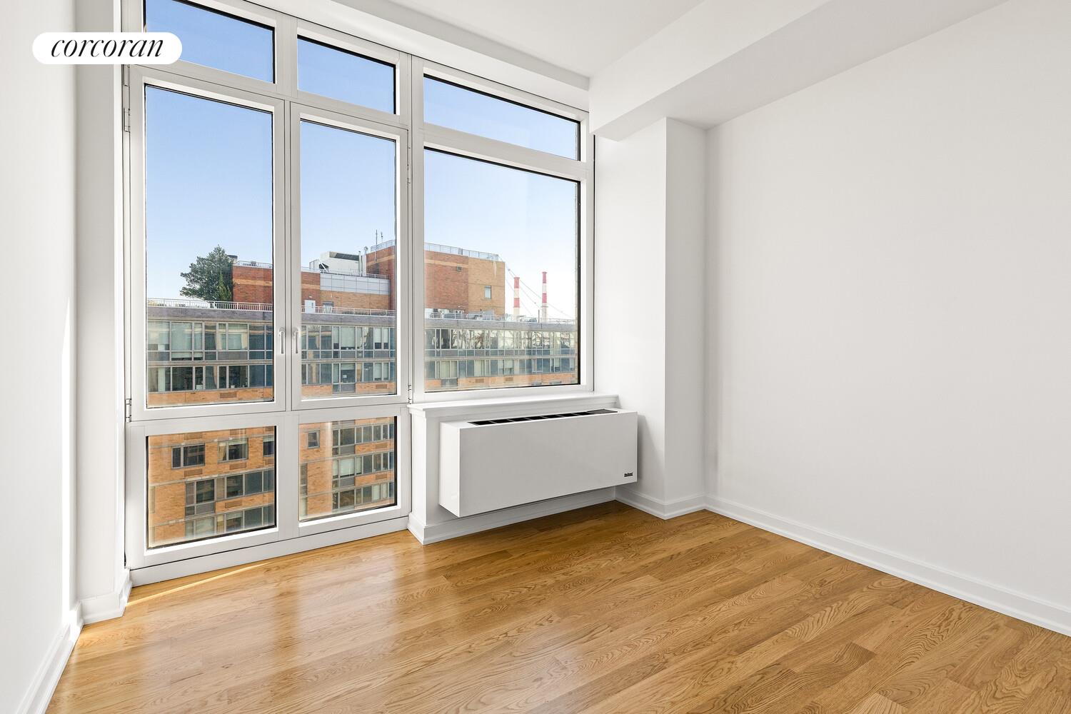 #11 photo, 415 MAIN Street, マンハッタン Roosevelt Island , NY 10044