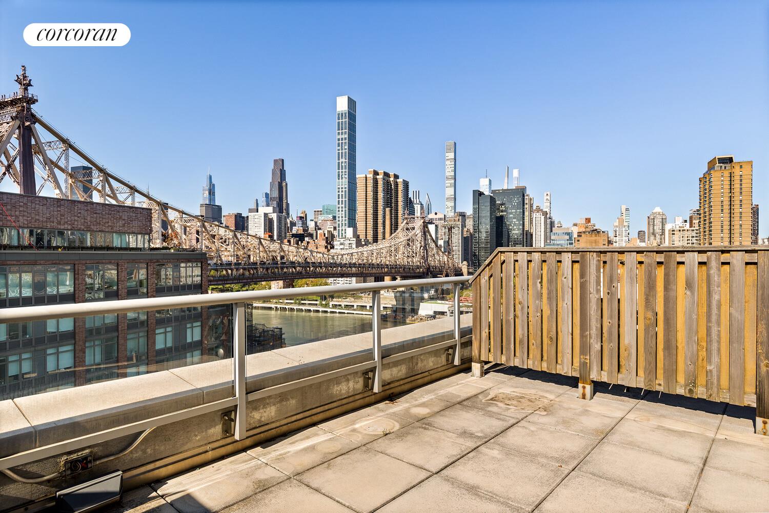 #16 photo, 415 MAIN Street, マンハッタン Roosevelt Island , NY 10044