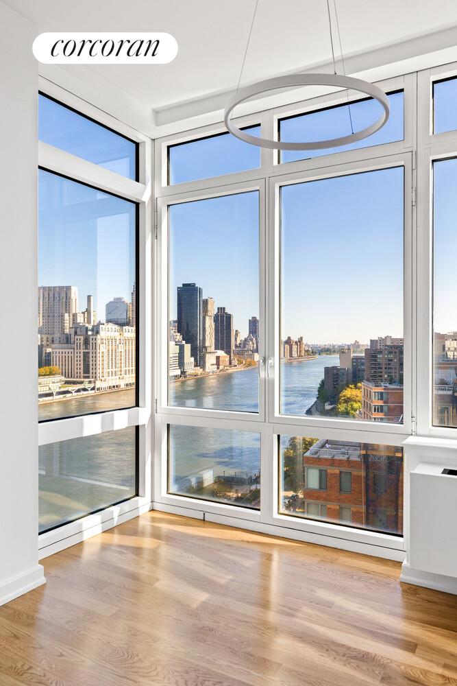 #4 photo, 415 MAIN Street, マンハッタン Roosevelt Island , NY 10044