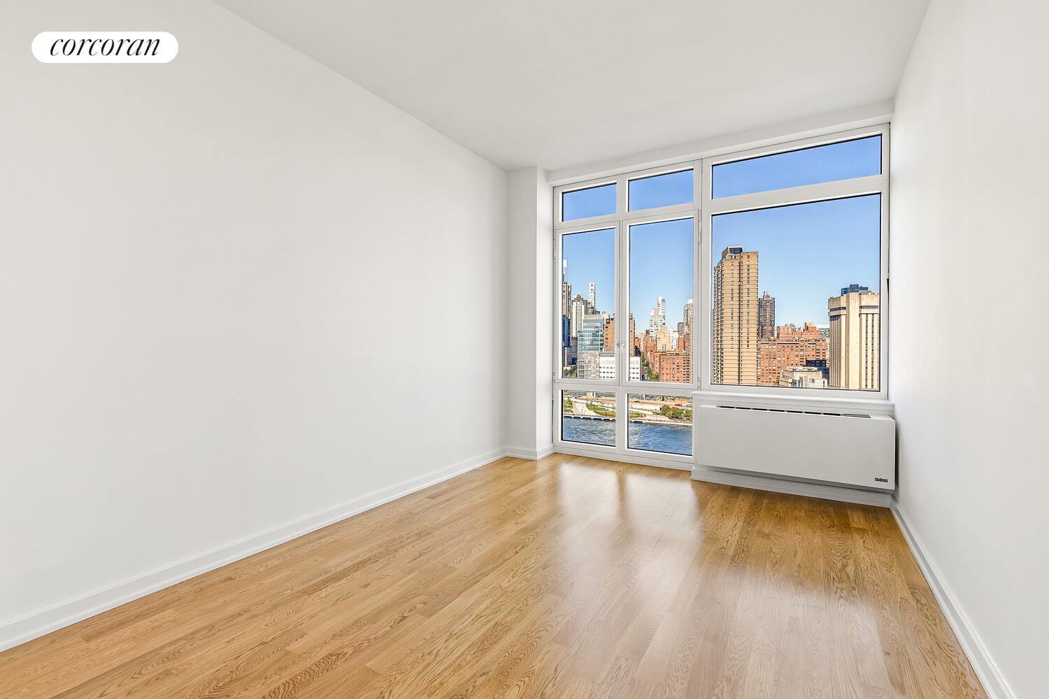 #8 photo, 415 MAIN Street, マンハッタン Roosevelt Island , NY 10044