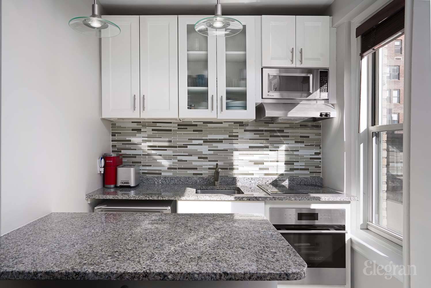 #5 photo, 325 W 45th Street, マンハッタン Hell's Kitchen , NY 10036