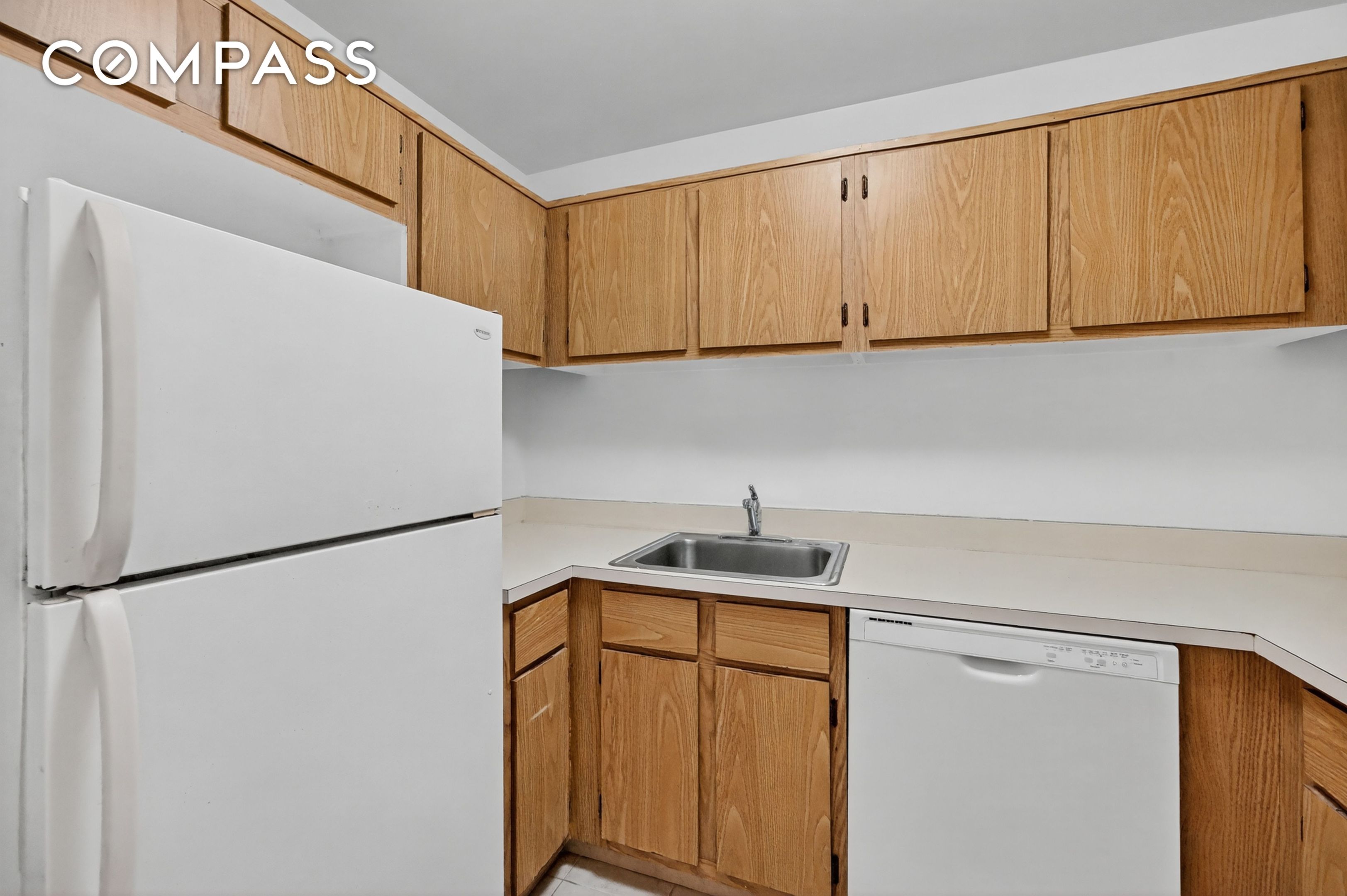 #16 photo, 81 President Street, Columbia Street Waterfront , NY 11231