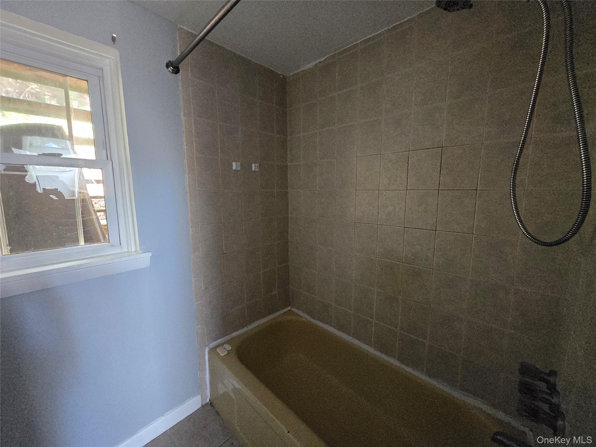 #8 photo, 43 Glenmere Homesites Road, Florida , NY 10921