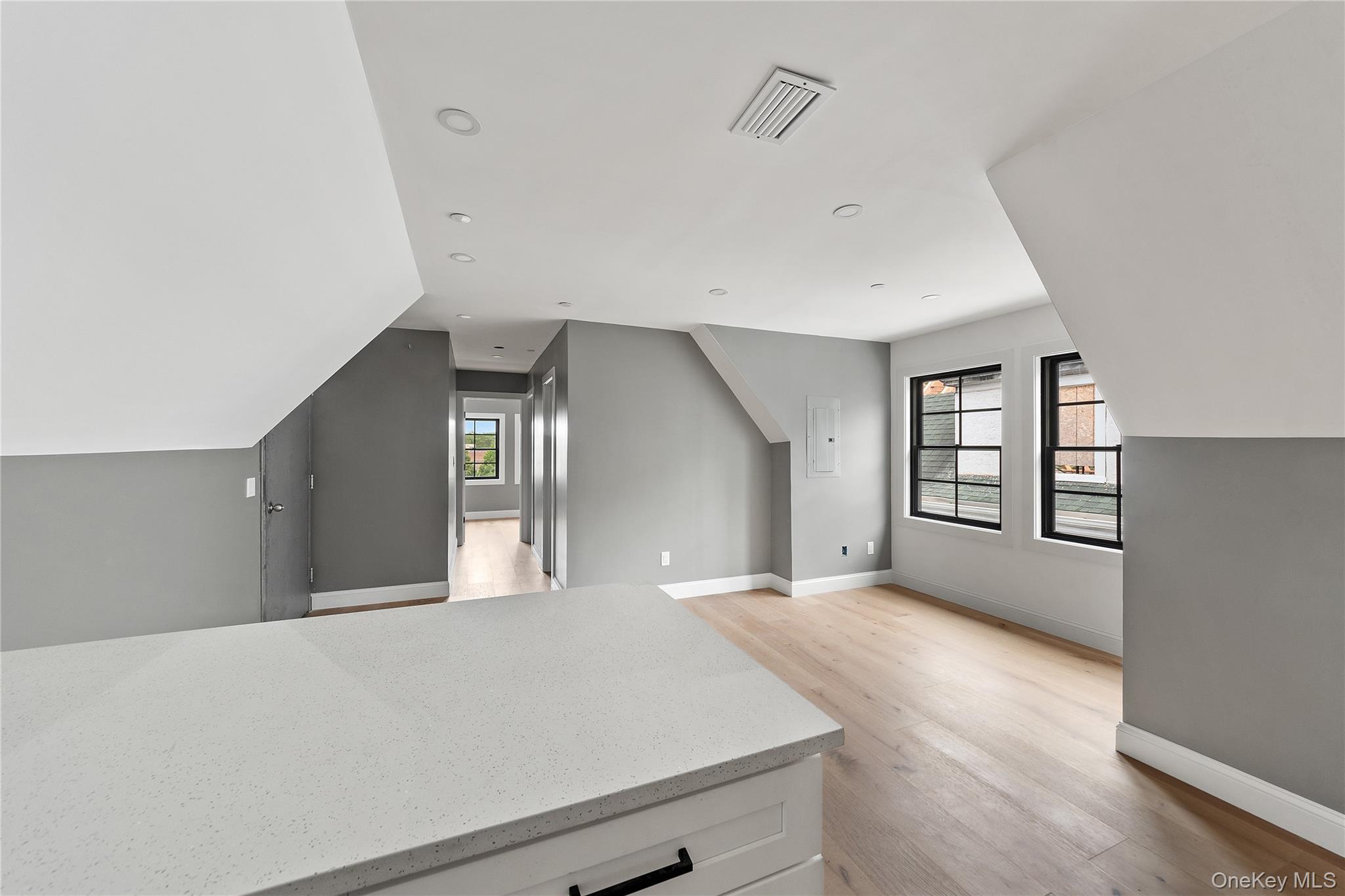 #18 photo, 356 S 10 Avenue, Mount Vernon , NY 10550