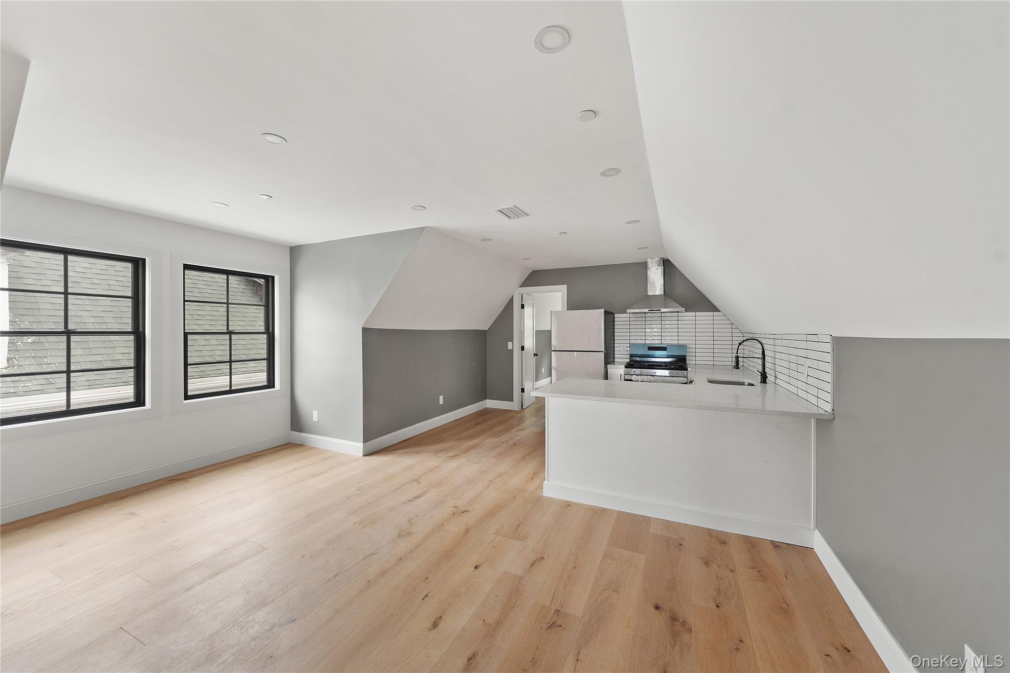 #19 photo, 356 S 10 Avenue, Mount Vernon , NY 10550