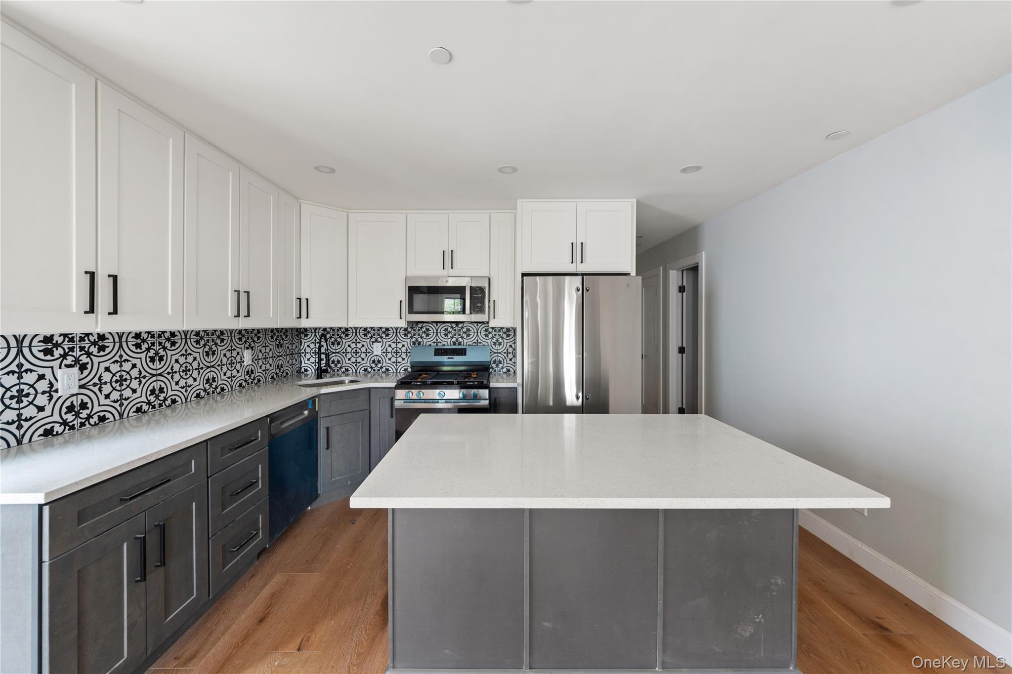 #2 photo, 356 S 10 Avenue, Mount Vernon , NY 10550